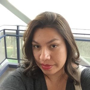 Meet your Posher, Mayra